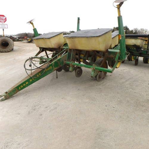 Used John Deere 7000 Planter Parts Used John Deere 7000 Planter Parts