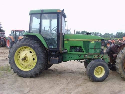 Used John Deere 7200 Tractor parts.
