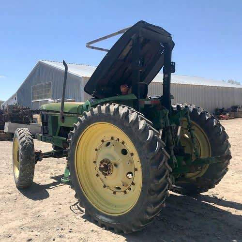 Used John Deere 7200 Tractor parts.