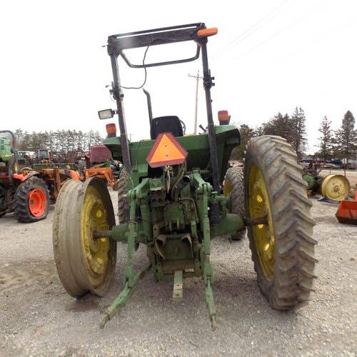 Used John Deere 7200 Tractor parts.