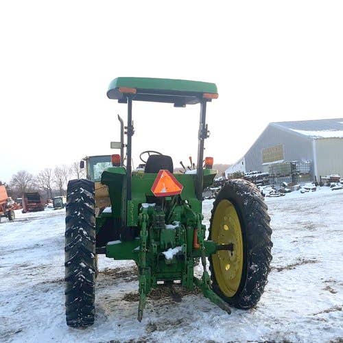 Used John Deere 7200 Tractor parts.