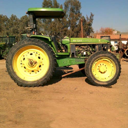 Used John Deere 7200 Tractor parts.