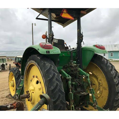 Used John Deere 7220 Tractor parts.