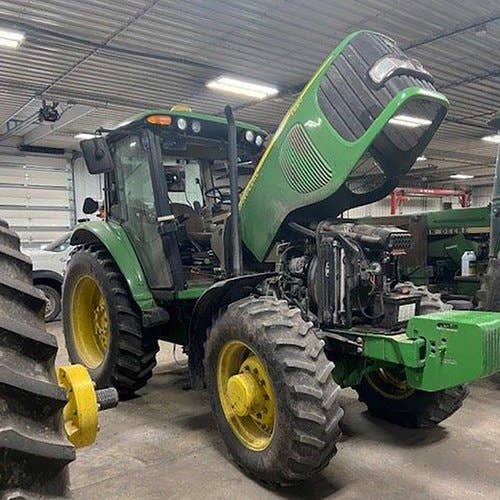 Used John Deere 7220 Tractor parts.