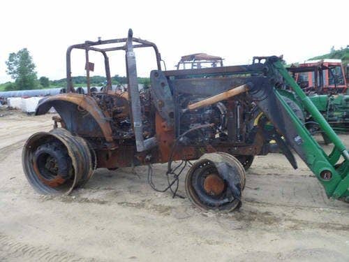 Used John Deere 7520 Tractor parts.