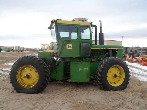 Used John Deere 7520 Tractor parts.