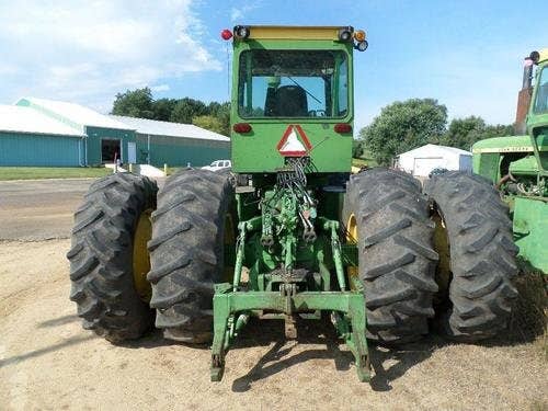 Used John Deere 7520 Tractor parts.