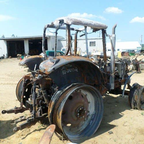 Used John Deere 7520 Tractor parts.