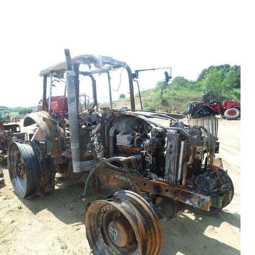 Used John Deere 7520 Tractor parts.