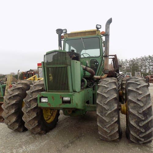 Used John Deere 7520 Tractor parts.