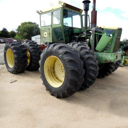 Used John Deere 7520 Tractor parts.