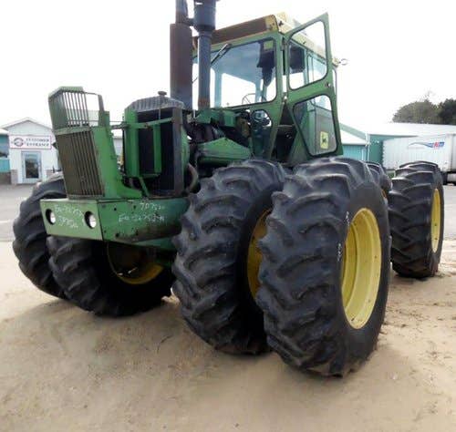 Used John Deere 7520 Tractor parts.