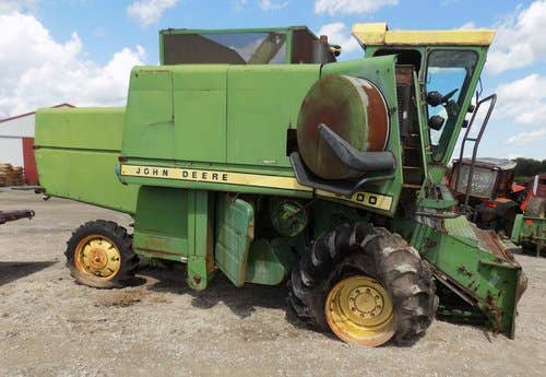 Used John Deere 7700 Combine parts.