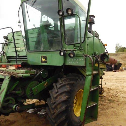 Used John Deere 7700 Combine parts.