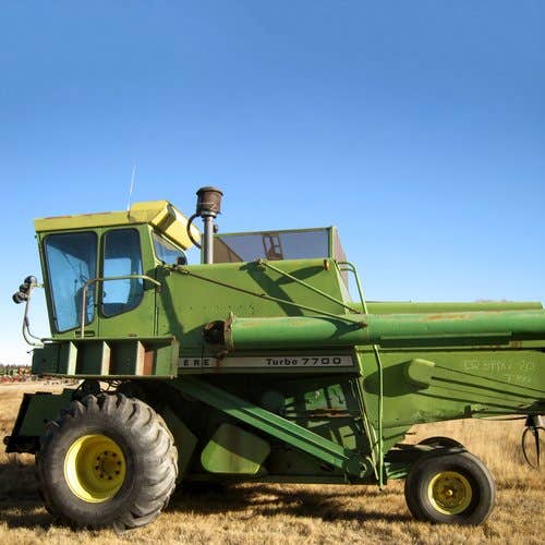 Used John Deere 7700 Combine parts.