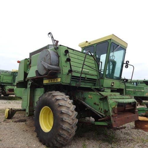 Used John Deere 7700 Combine parts.
