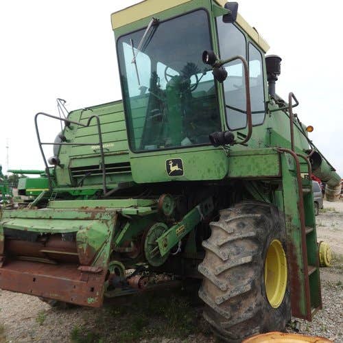 Used John Deere 7700 Combine parts.