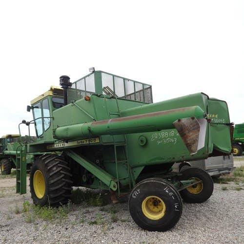Used John Deere 7700 Combine parts.
