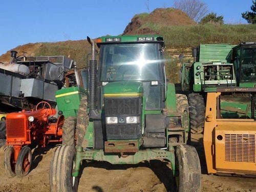 Used John Deere 7700 Tractor parts.