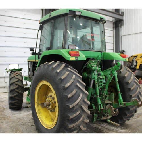 Used John Deere 7700 Tractor parts.