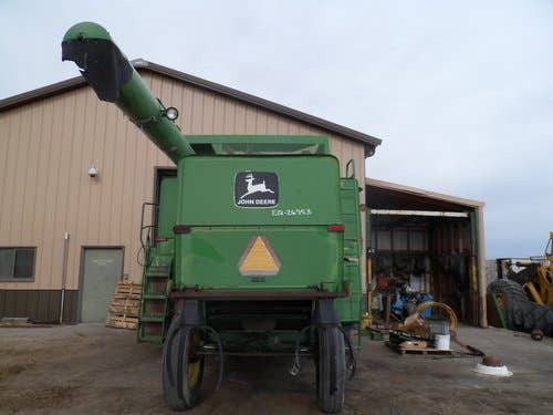 Used John Deere 7720 Combine parts.