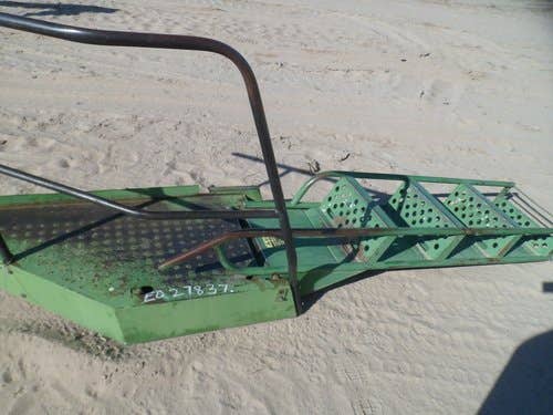 Used John Deere 7720 Combine parts.