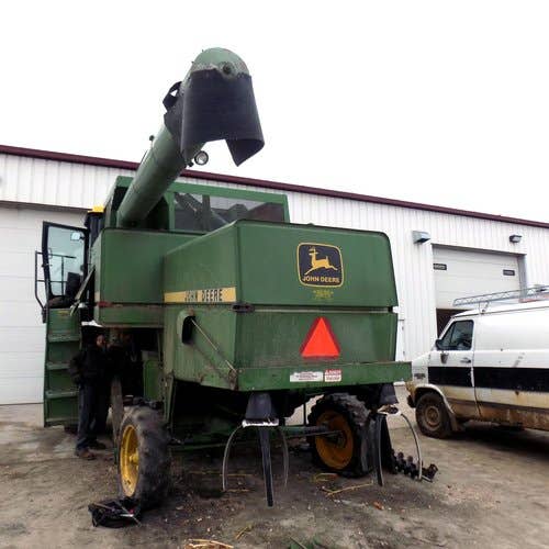 Used John Deere 7720 Combine parts.