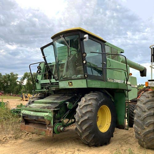 Used John Deere 7720 Combine parts.