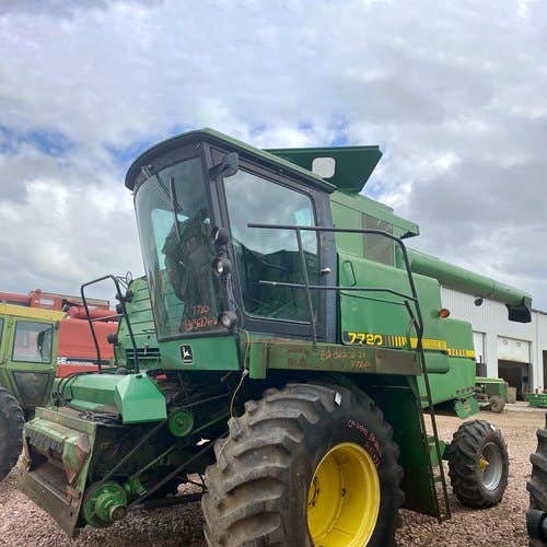 Used John Deere 7720 Combine Parts Used John Deere 7720 Combine Parts