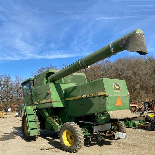 1985 Used John Deere 7720 Combine parts.