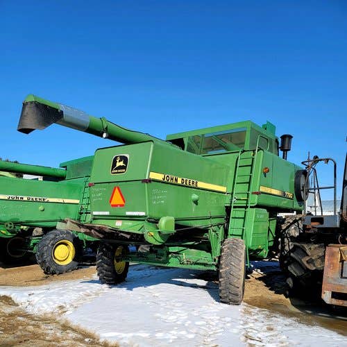 Used John Deere 7720 Combine parts.