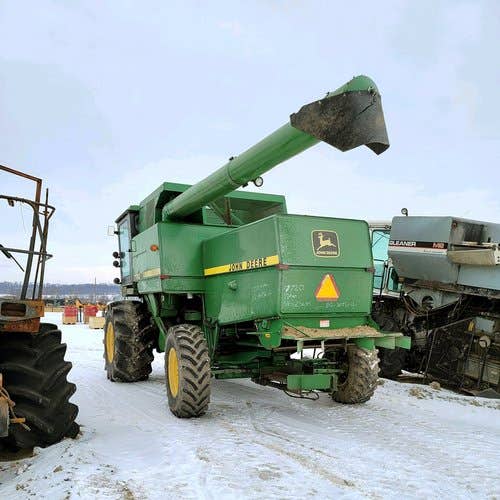 1985 Used John Deere 7720 Combine parts.