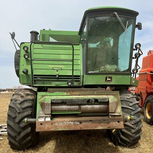 Used John Deere 7720 Combine parts.