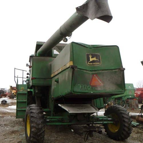 1987 Used John Deere 7720 Combine parts.