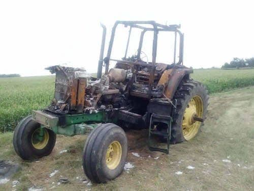 Used John Deere 7810 Tractor parts.