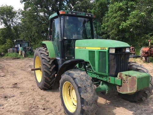 Used John Deere 7810 Tractor parts.