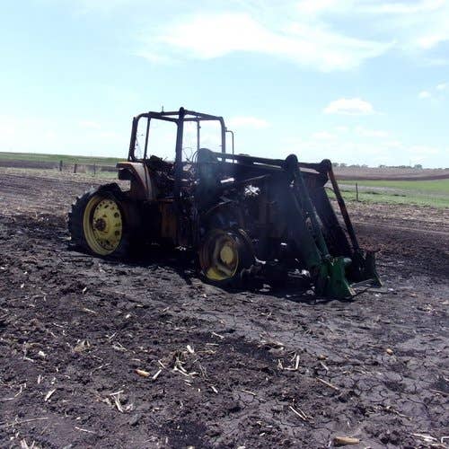 Used John Deere 7810 Tractor parts.