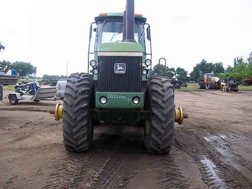 Used John Deere 8440 Tractor parts.