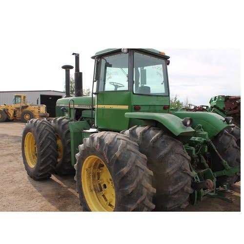 Used John Deere 8440 Tractor parts.