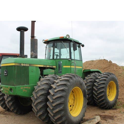 Used John Deere 8440 Tractor parts.