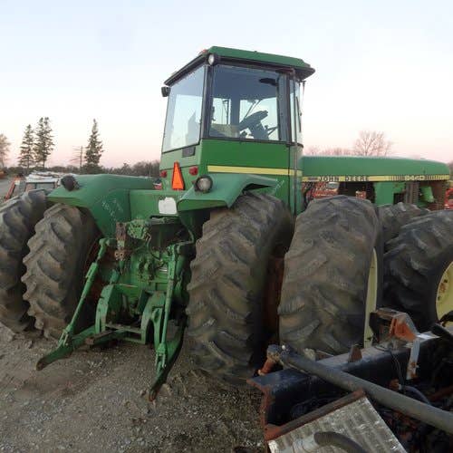 Used John Deere 8440 Tractor parts.