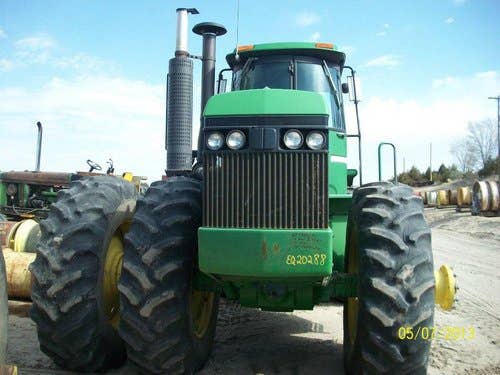 Used John Deere 8450 Tractor parts.