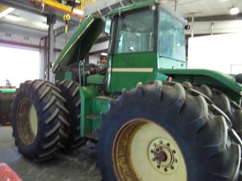 Used John Deere 8450 Tractor parts.