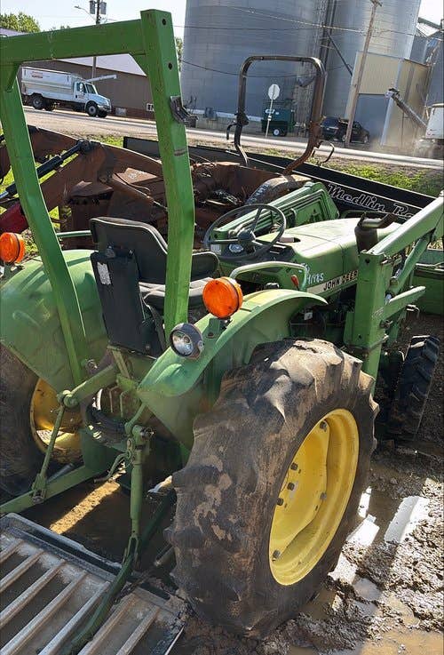 Used John Deere 850 Tractor parts.