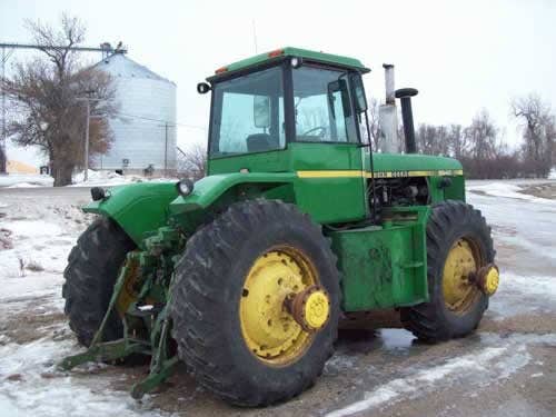 Used John Deere 8640 Tractor parts.