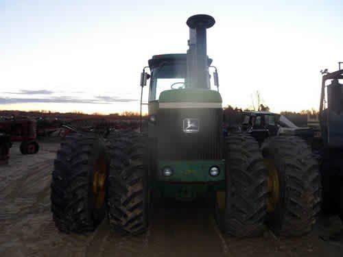 Used John Deere 8640 Tractor parts.