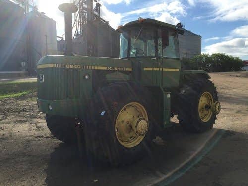 Used John Deere 8640 Tractor parts.