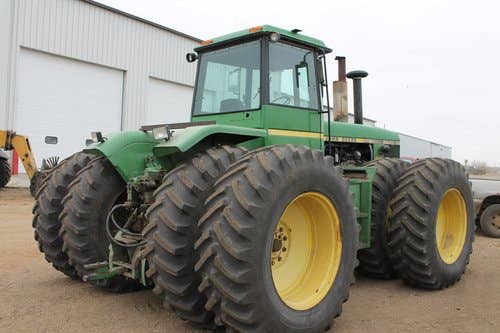 Used John Deere 8640 Tractor parts.
