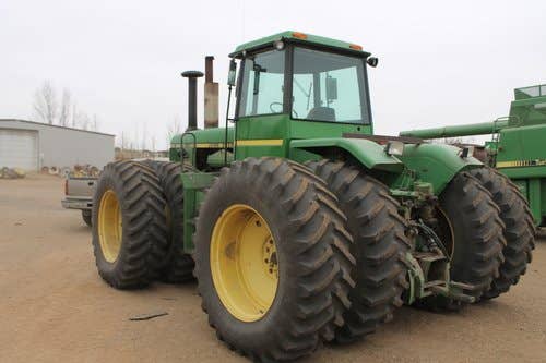 Used John Deere 8640 Tractor parts.