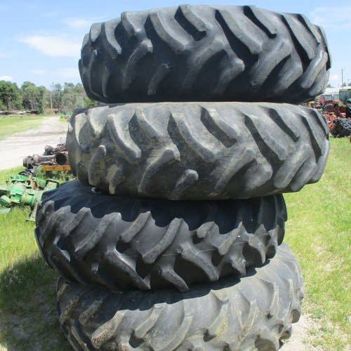 Used John Deere 8640 Tractor parts.